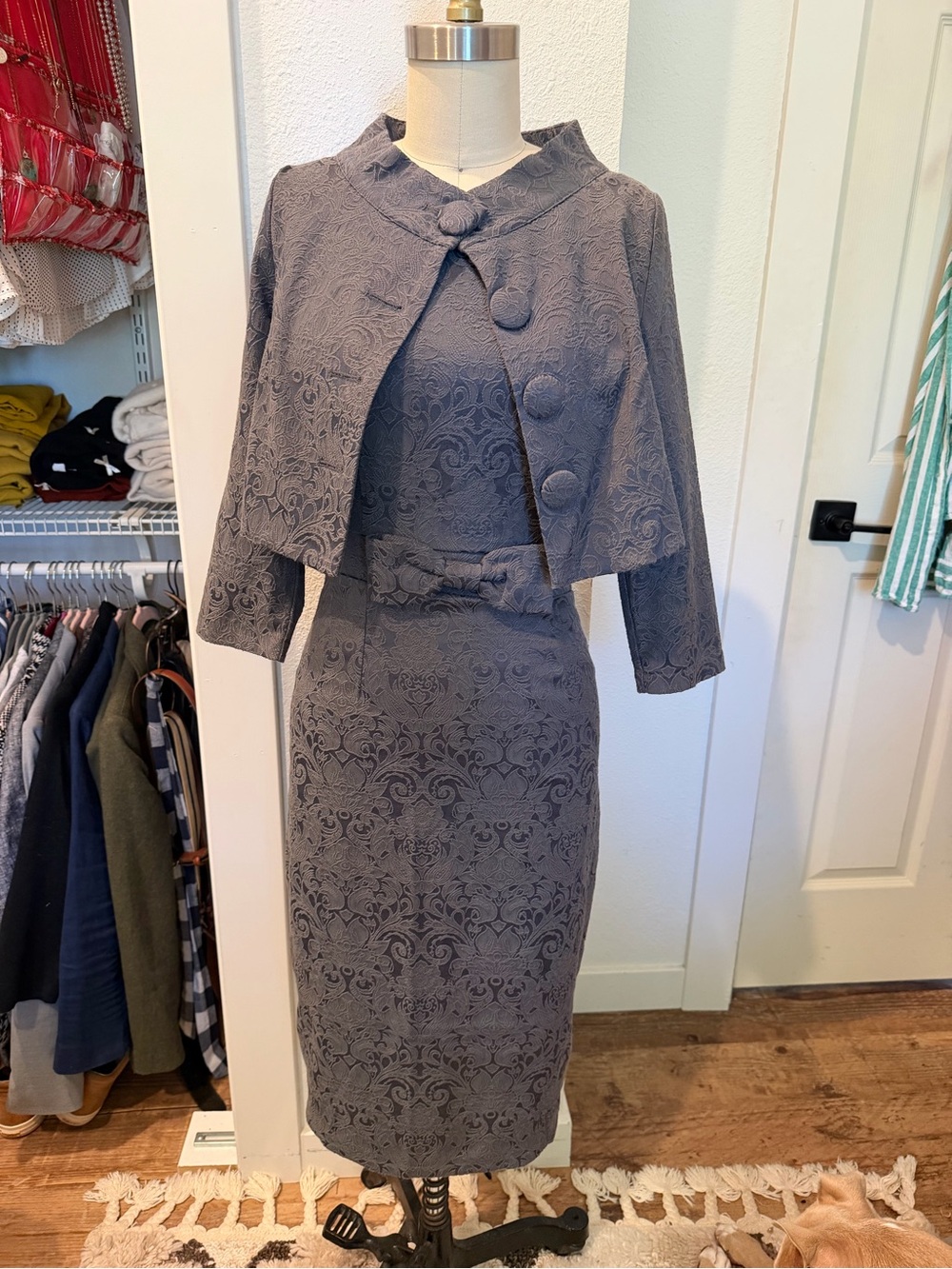 Lindybop Elegant Gray Jacquard Pencil Skirt Dress Suit with Cropped Jacket